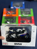 Motocicleta BMW a escala 1:12